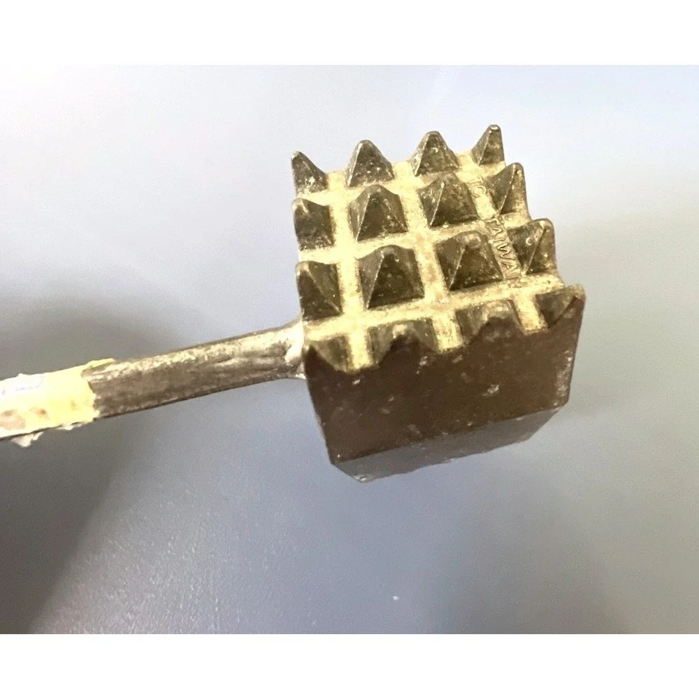 Vintage kitchen Aluminum Meat Tenderizer~2 Sided Made in Taiwan‎ Smaller Size